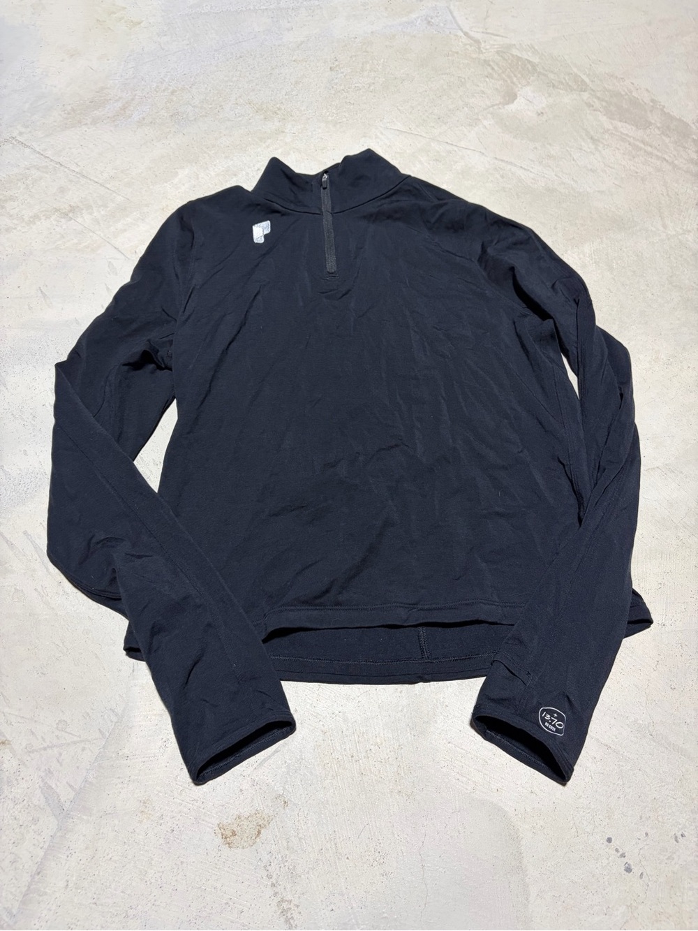All birds Black Quarter-Zip Performance Sweatshirt small